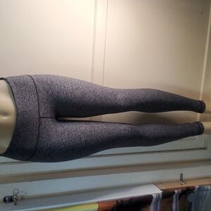 Lululemon Heathered Gray Wunder Under Tight Legging Size 8